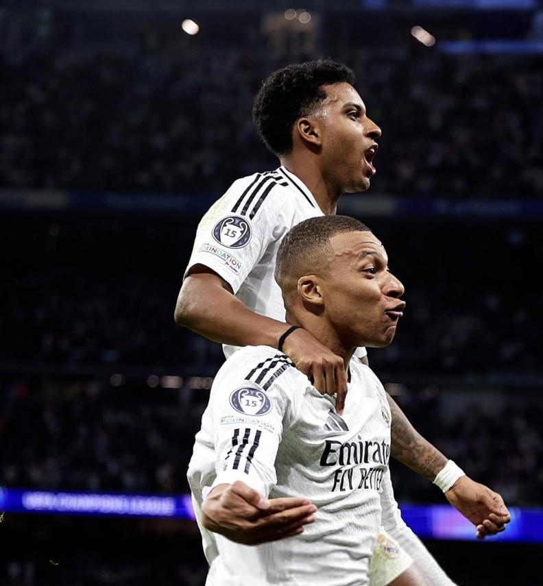 位法国国脚, 转投曼城