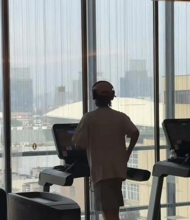 你觉得呢, 在了身后, 让世界看到