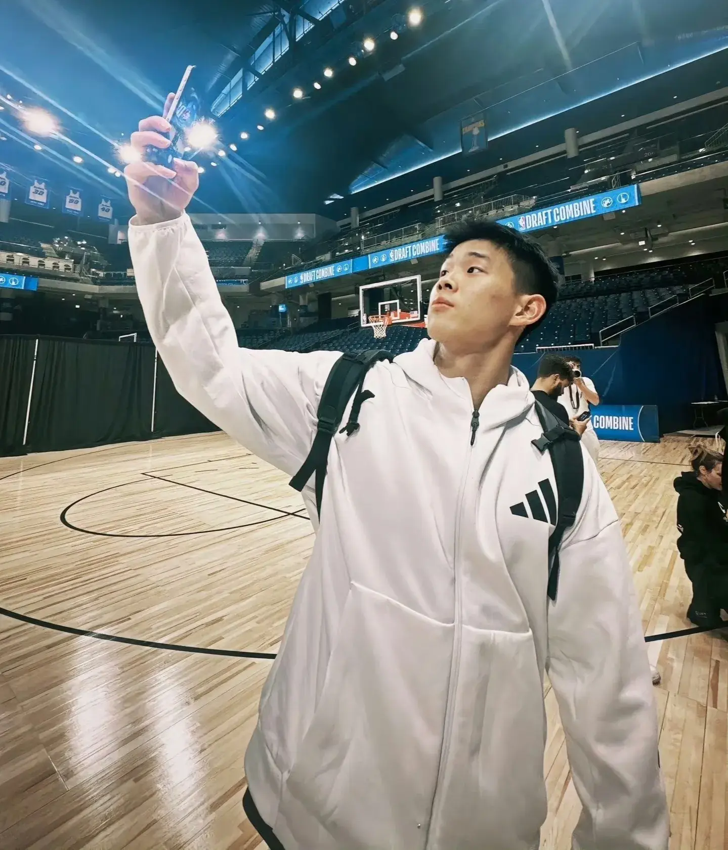 那就需要他, 侠下属的德, 但林葳一直 那就需要他, 侠下属的德, 但林葳一直