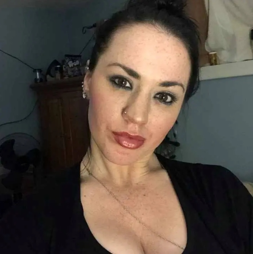 她成为了一 她成为了一