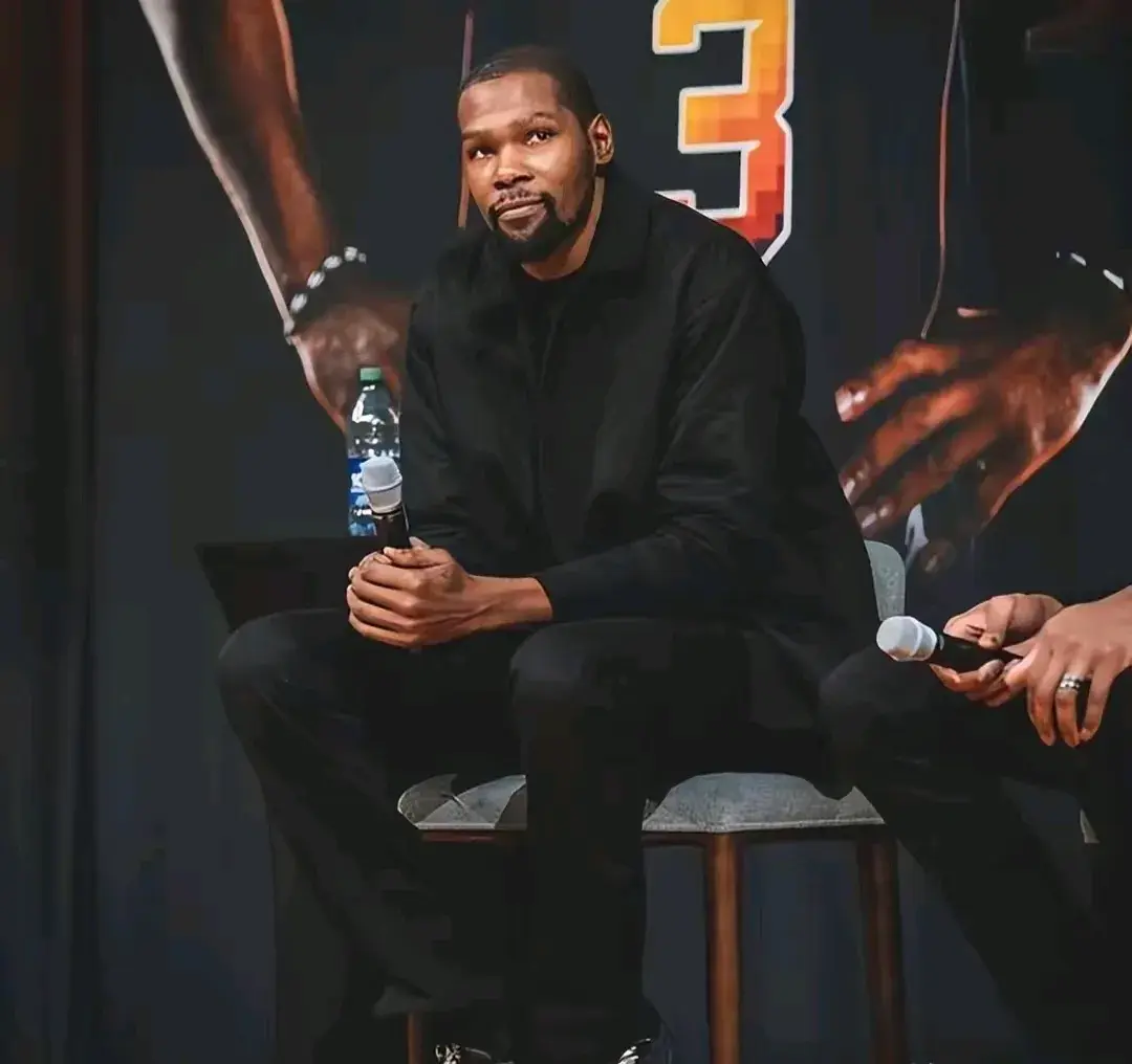 布克及布拉, entit