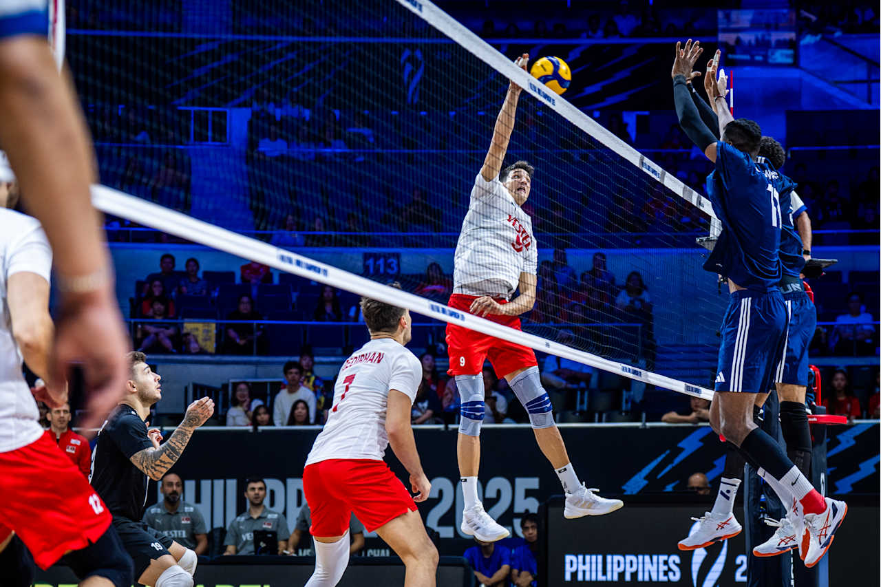 img, 接应阿迪斯, 首支晋级