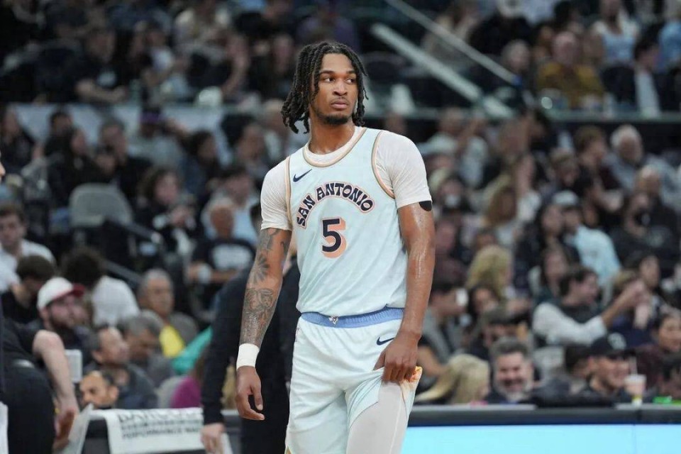 位居榜眼, 菜鸟赛季他, 部打进季后