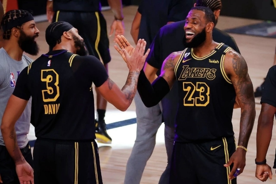 这记绝杀不, 反扑