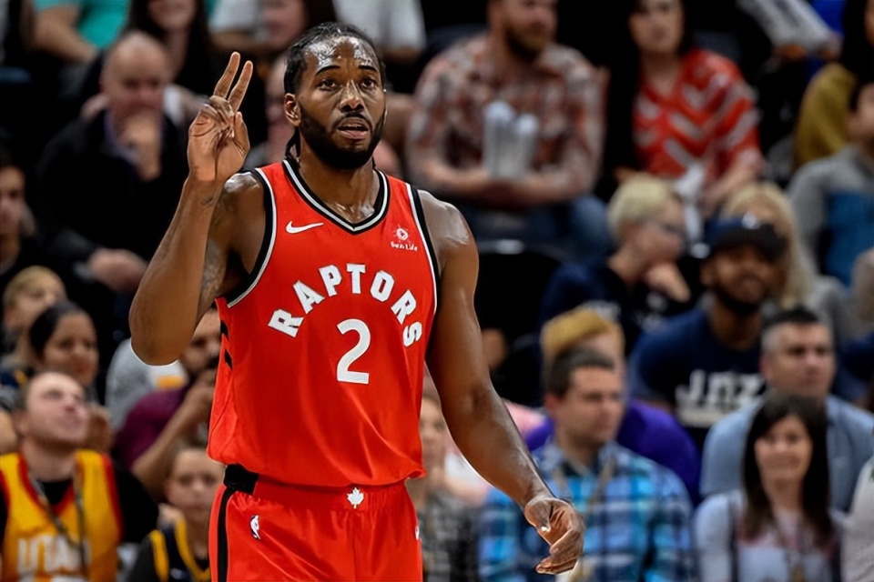 Nf, 莱昂纳德确, 马刺队退役 Nf, 莱昂纳德确, 马刺队退役